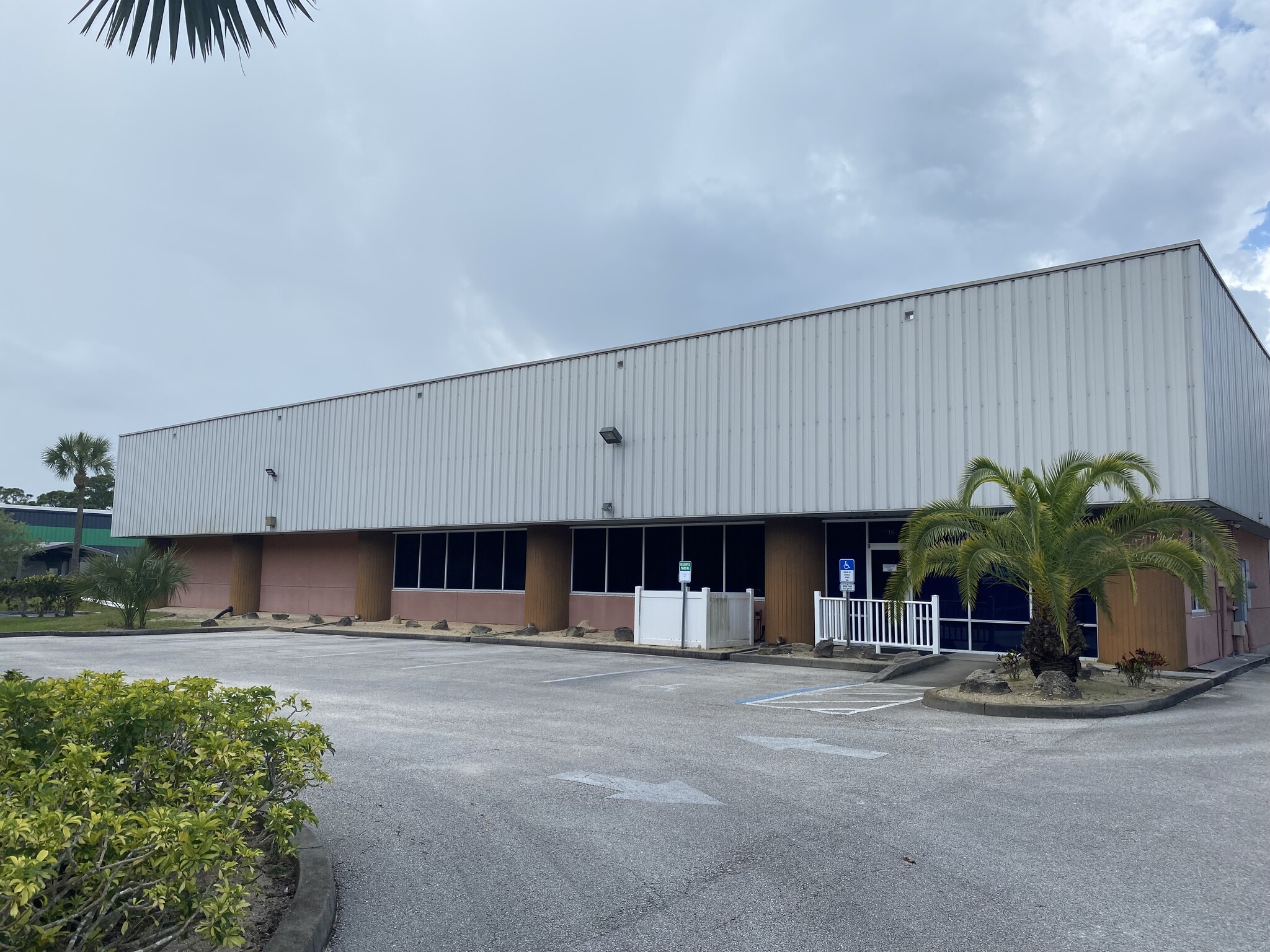 718 North Dr, Melbourne, FL for sale Building Photo- Image 1 of 1