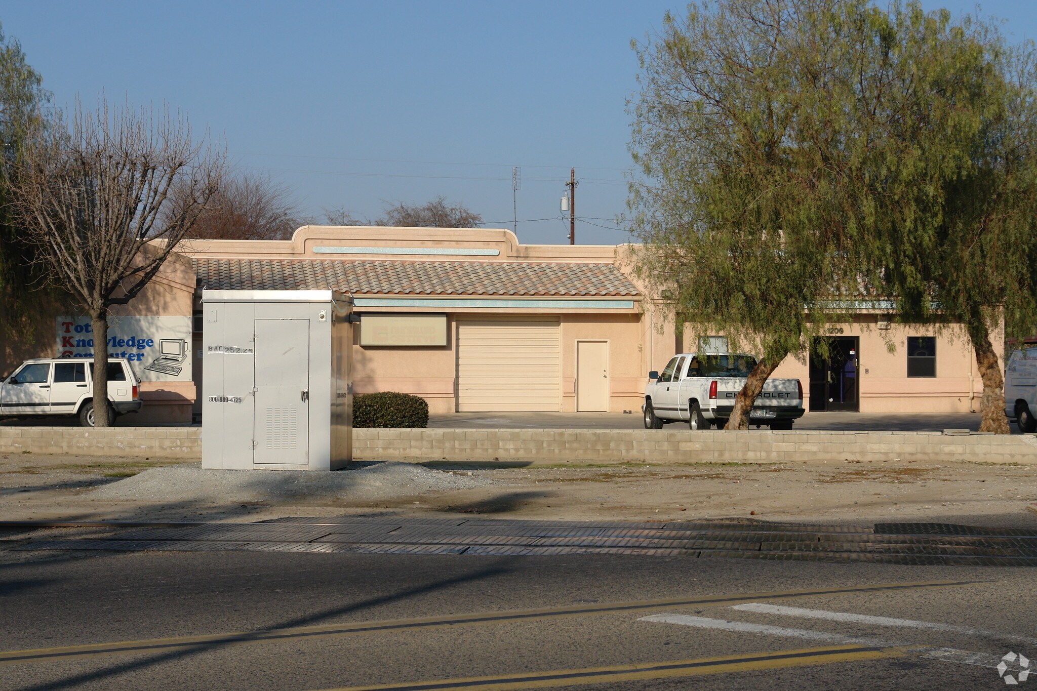 1200-1212 W Murray Ave, Visalia, CA for sale Primary Photo- Image 1 of 8