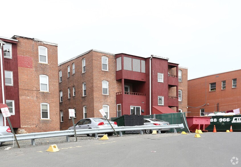 393-395 Park St, New Britain, CT à vendre - Photo du bâtiment - Image 2 de 3