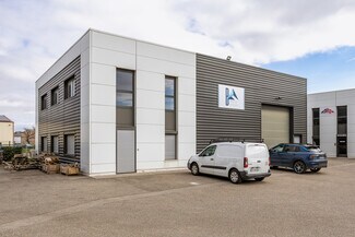 Plus de détails pour Local d'activités à louer