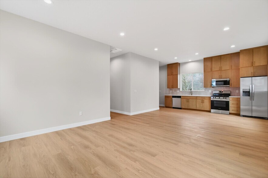 11 Sun Crest Ln, Cathlamet, WA à vendre - Photo du bâtiment - Image 2 de 37