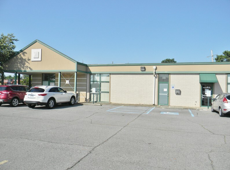 1801 Auburn Ave, Monroe, LA à louer - Photo du bâtiment - Image 3 de 20
