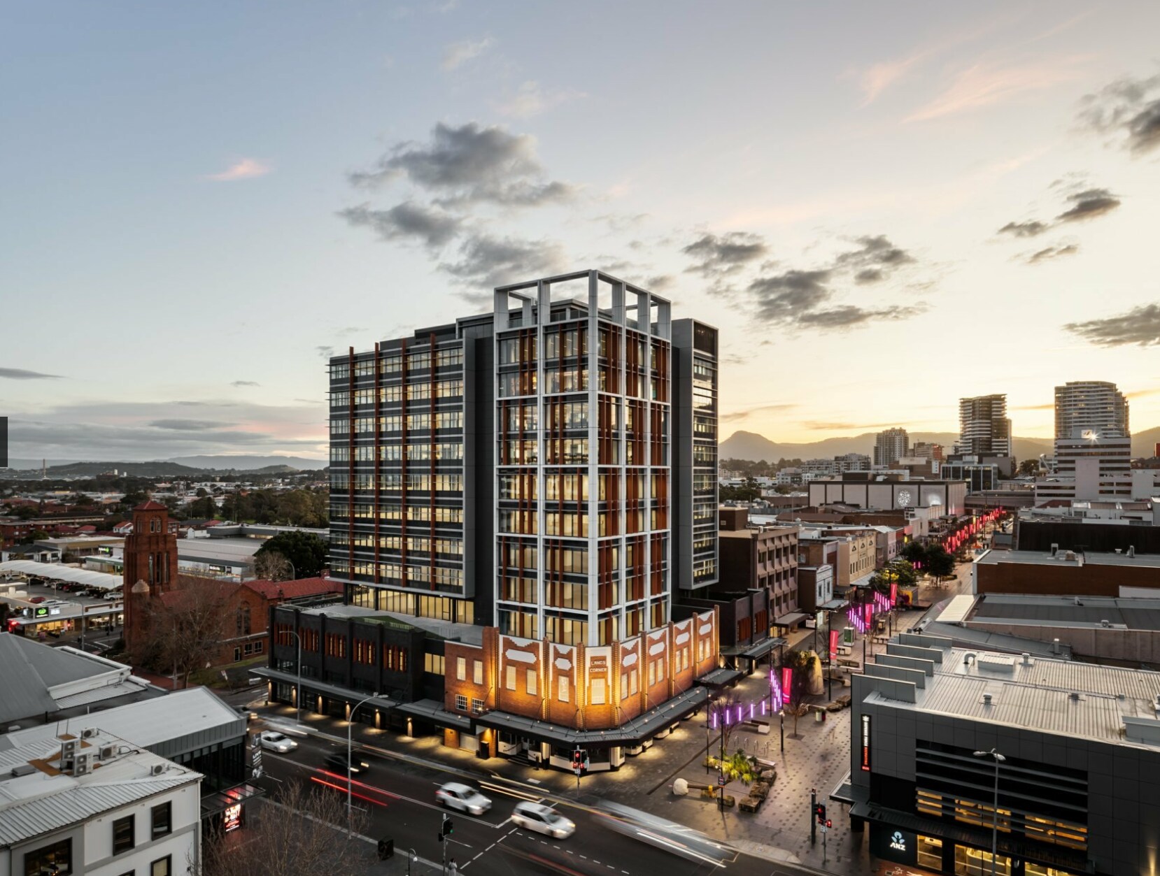 101 Crown St, Wollongong for lease Primary Photo- Image 1 of 8
