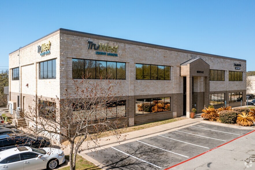 6001 William Cannon Blvd W, Austin, TX à louer - Photo principale - Image 3 de 9