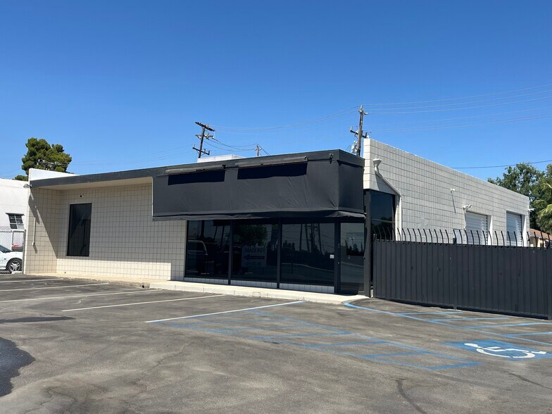 3100 Union Ave, Bakersfield, CA à louer - Photo du bâtiment - Image 2 de 9