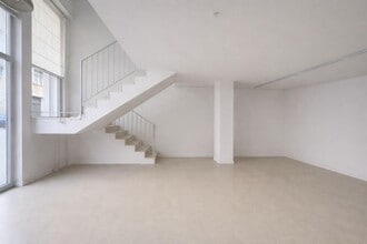 Retail in Barcelona, Barcelona for lease Interior Photo- Image 1 of 3