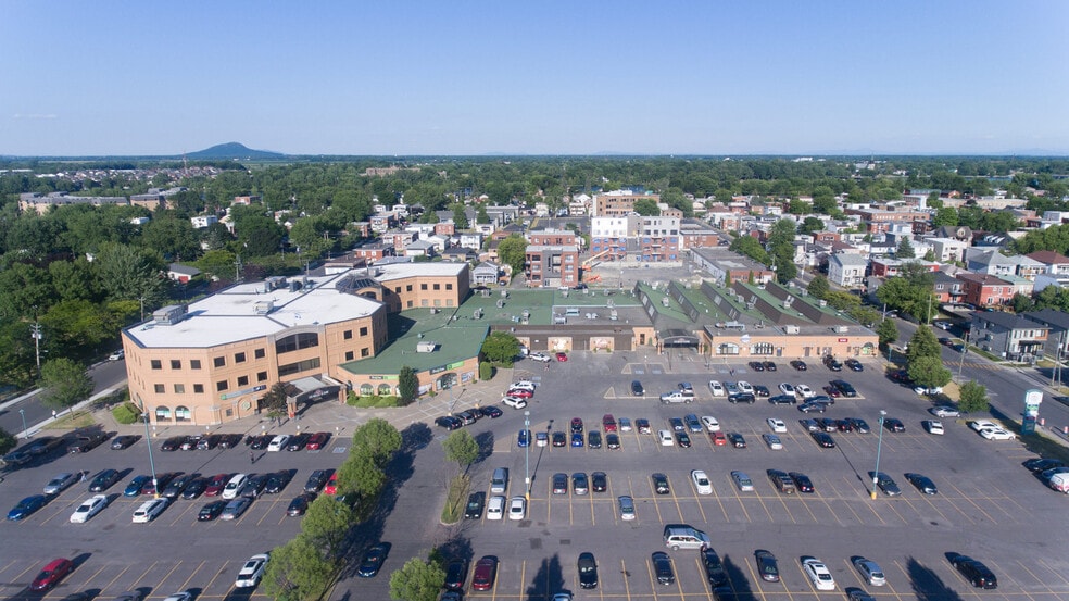 145 Boul Saint-Joseph, St-Jean, QC for lease - Building Photo - Image 3 of 12