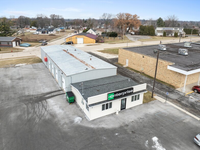 3724 Calumet Ave, Manitowoc, WI for lease - Aerial - Image 1 of 11