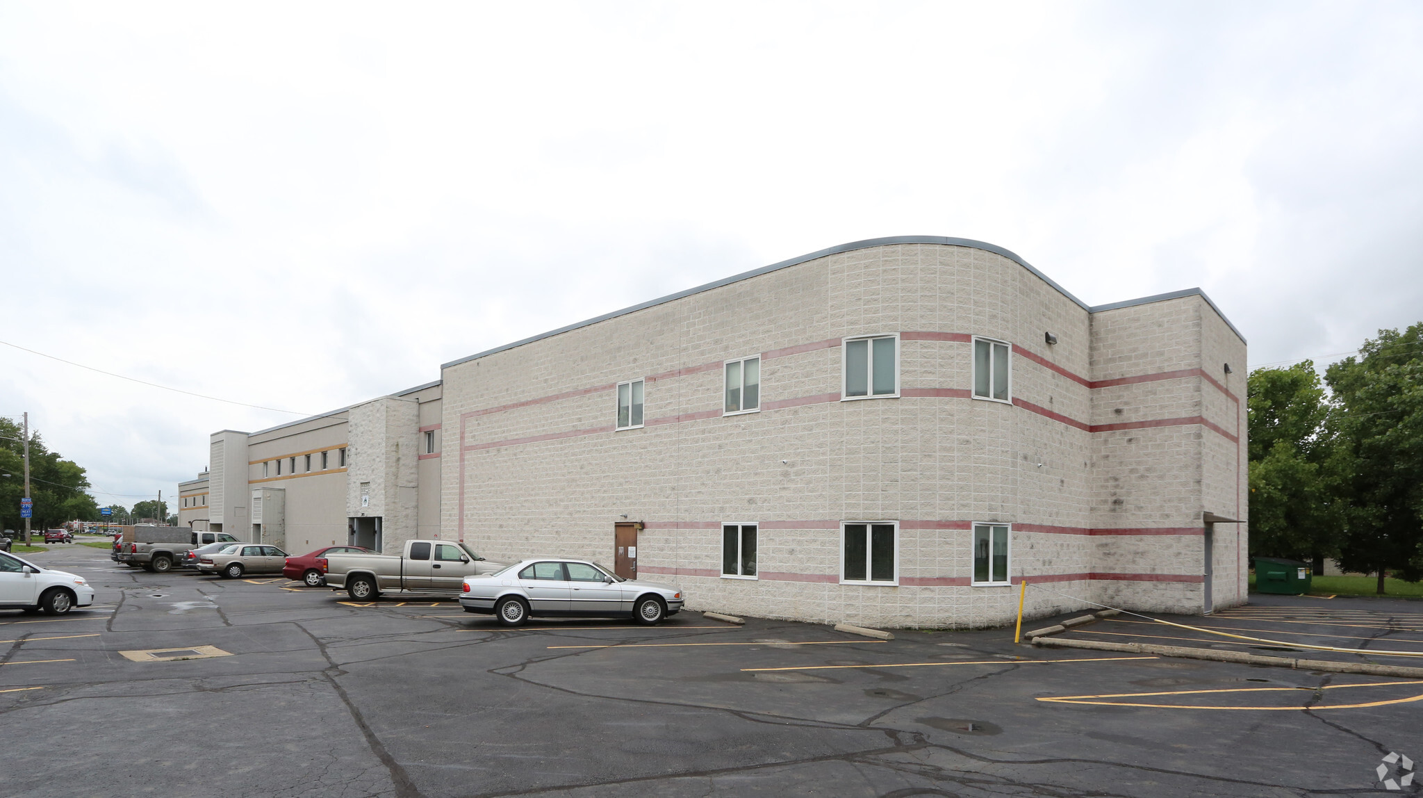 201-209 N Hamilton Rd, Columbus, OH for lease Primary Photo- Image 1 of 9