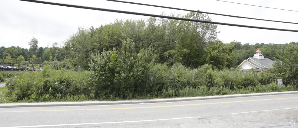 1075 Stoneleigh Ave, Carmel, NY à vendre - Autre - Image 2 de 2