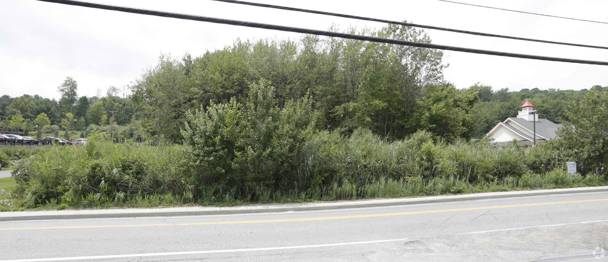 1075 Stoneleigh Ave, Carmel, NY à vendre Photo principale- Image 1 de 3