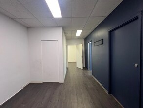 166 Macquarie St, Liverpool for lease Interior Photo- Image 2 of 5