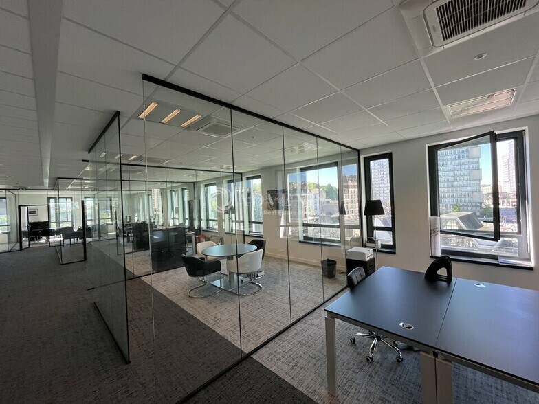 Office in Creteil for sale - Interior Photo - Image 3 of 5