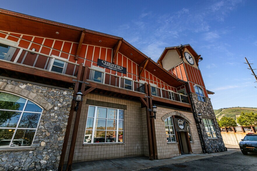 1790 Bonanza Dr, Park City, UT à vendre - Photo du bâtiment - Image 2 de 36