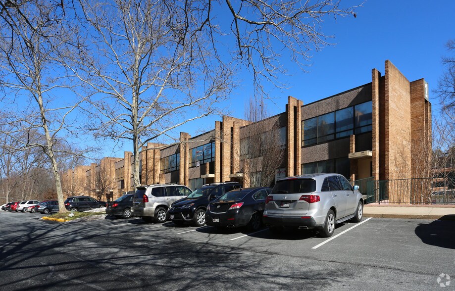 2 Professional Dr, Gaithersburg, MD à vendre - Photo du bâtiment - Image 3 de 27
