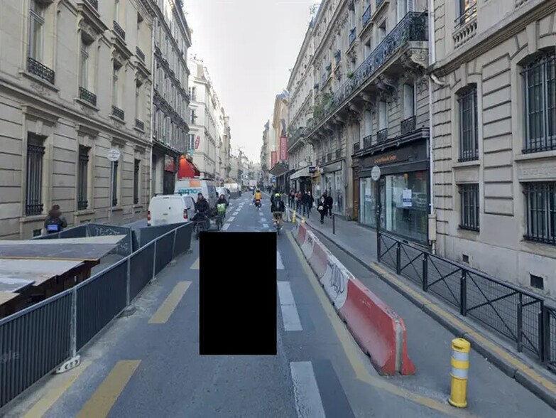 Retail in Paris for lease - Building Photo - Image 2 of 2