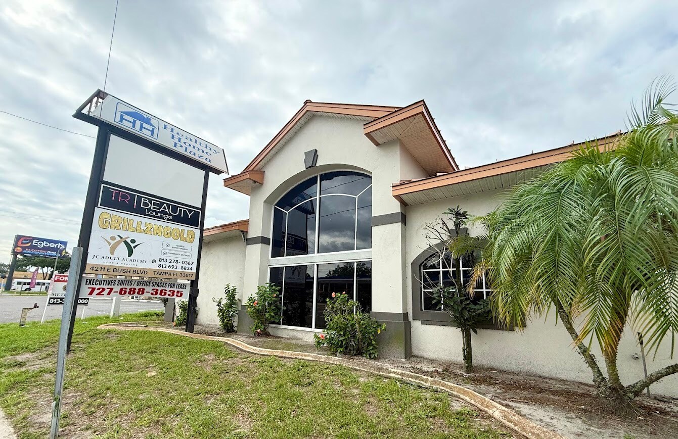 4211 E Busch Blvd, Tampa, FL à vendre Photo du bâtiment- Image 1 de 7