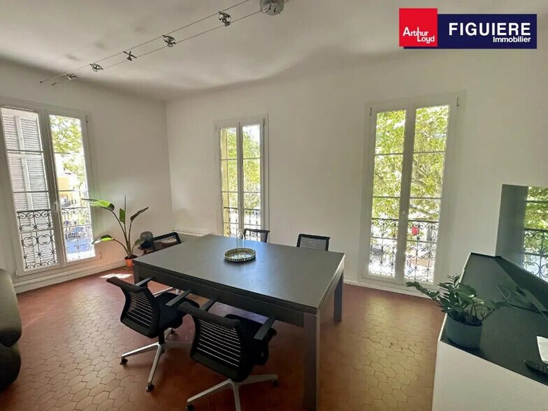 1 Avenue Victor Hugo, Aix-en-Provence à louer - Photo intérieure - Image 3 de 9