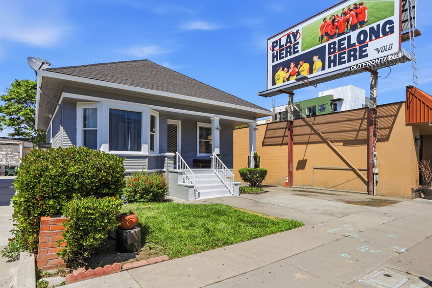 879 W San Carlos St, San Jose, CA for sale - Building Photo - Image 2 of 15