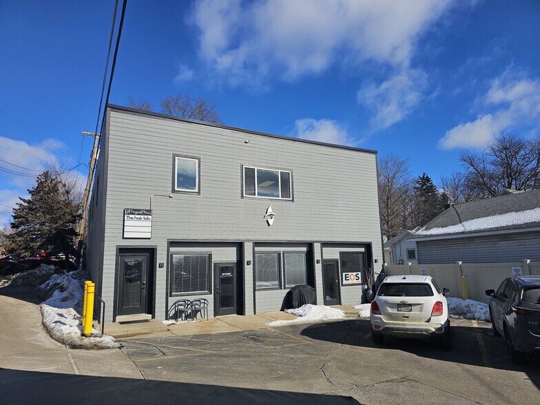 127-131 E Commerce St, Milford, MI à vendre - Photo du bâtiment - Image 3 de 23