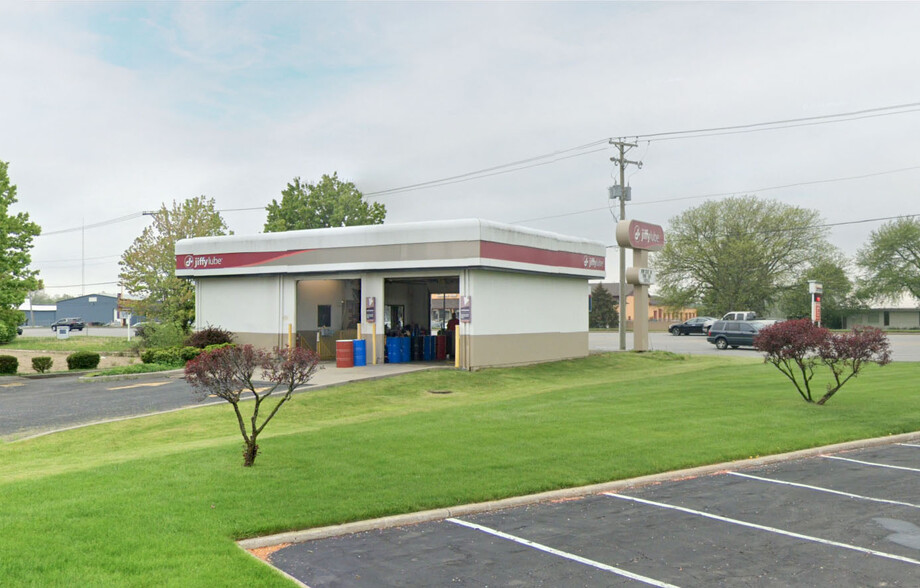 1206 N Nappanee St, Elkhart, IN for sale - Building Photo - Image 2 of 3