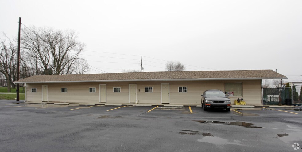 379 W US Highway 30, Valparaiso, IN à vendre - Photo du bâtiment - Image 3 de 3