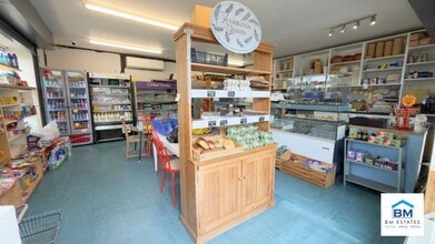 29 Carlton Dr, Wigston for lease Interior Photo- Image 2 of 3