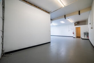 5306 S Bannock St, Littleton, CO for lease Interior Photo- Image 1 of 14