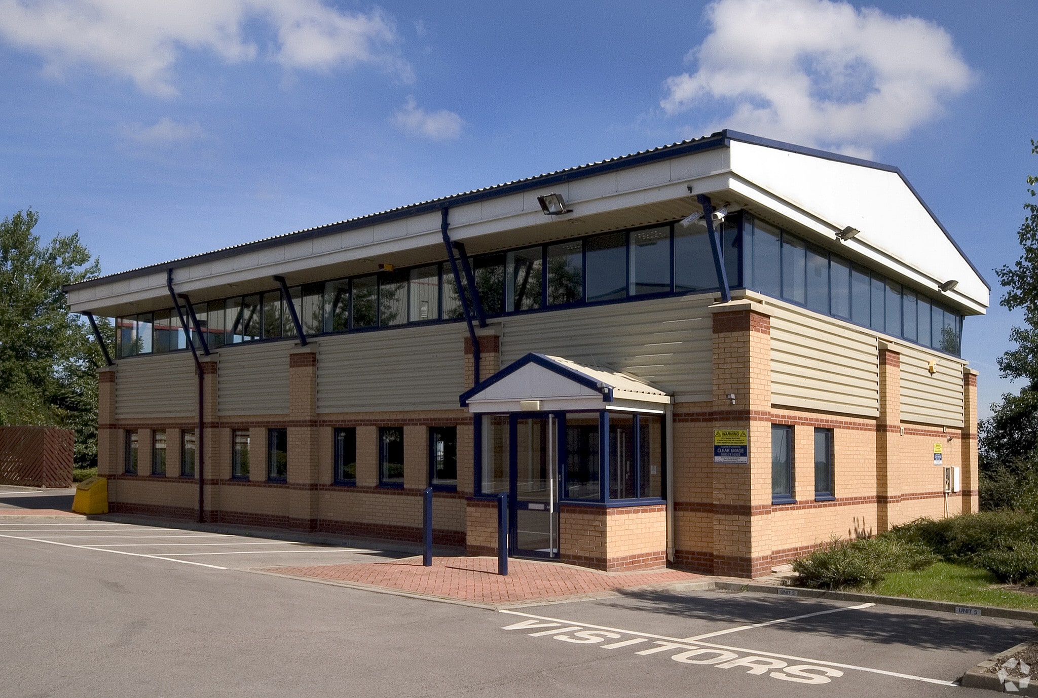 Nepshaw Ln S, Morley for sale Primary Photo- Image 1 of 2