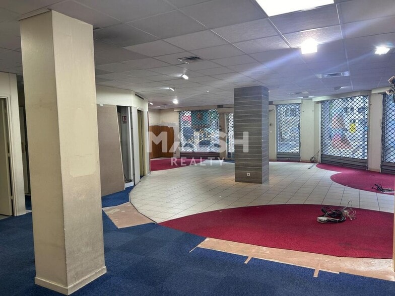 37 Rue De L'Universite, Lyon for lease - Interior Photo - Image 3 of 5