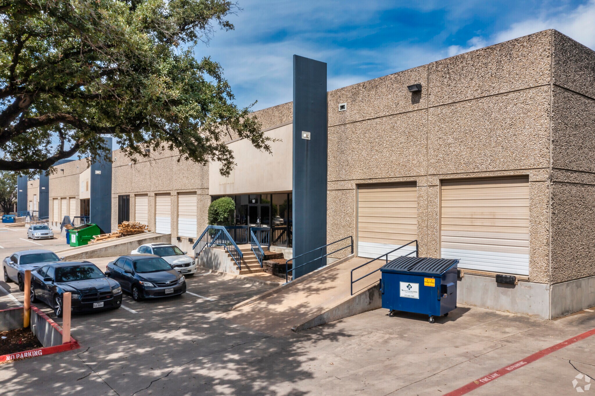10610 Newkirk St, Dallas, TX à louer Photo du bâtiment- Image 1 de 7