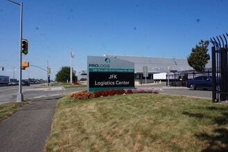 230-39 International Airport Ctr Blvd, Springfield Gardens, NY for lease Building Photo- Image 1 of 3