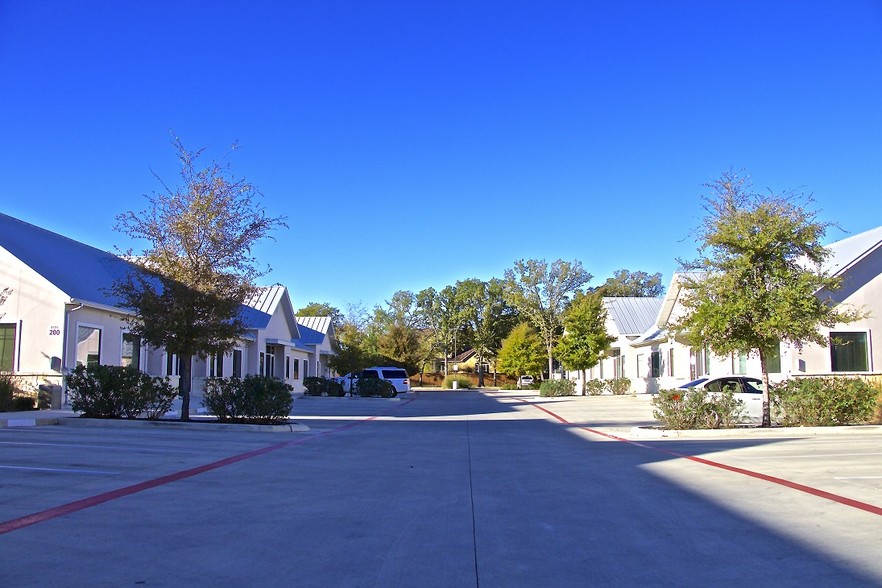 136 Old San Antonio Rd, Boerne, TX à vendre - Photo principale - Image 1 de 1