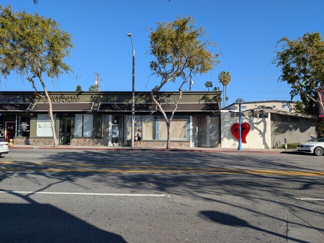 More details for 7735 Santa Monica Blvd, West Hollywood, CA - Retail for Lease