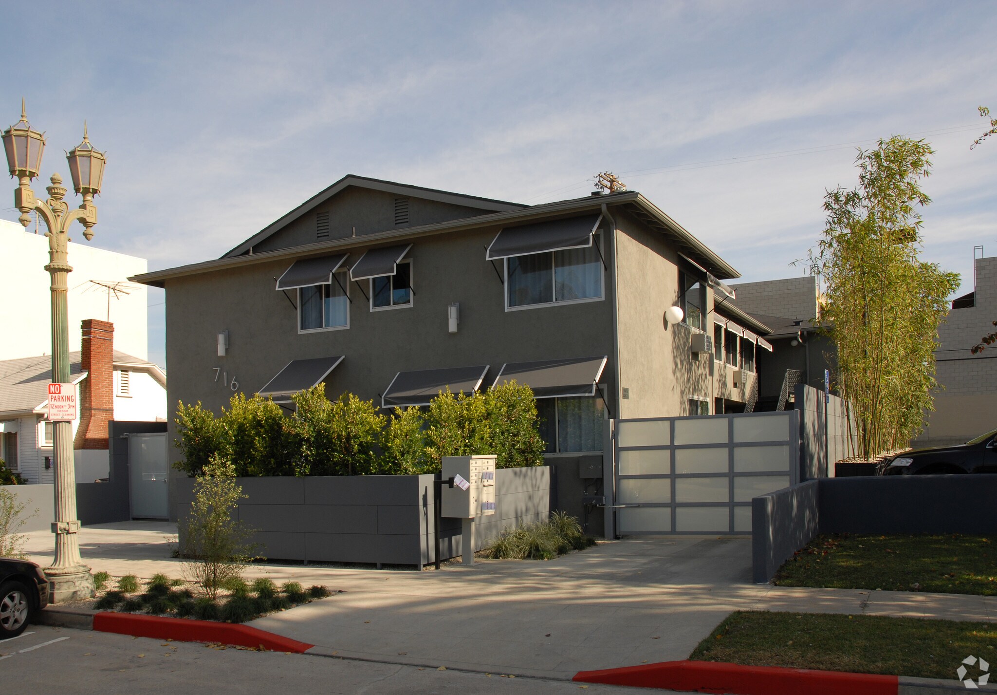 716 Cole Ave, Los Angeles, CA à vendre Photo principale- Image 1 de 4