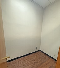 807-841 84th St, Papillion, NE for lease Interior Photo- Image 2 of 6