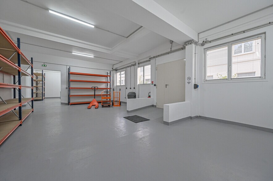 152 Rue De Paris, Montreuil à louer - Photo du bâtiment - Image 2 de 17