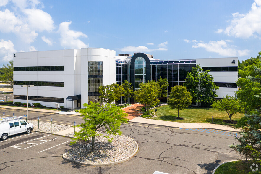 4 Industrial Way W, Eatontown, NJ for lease - Building Photo - Image 1 of 8