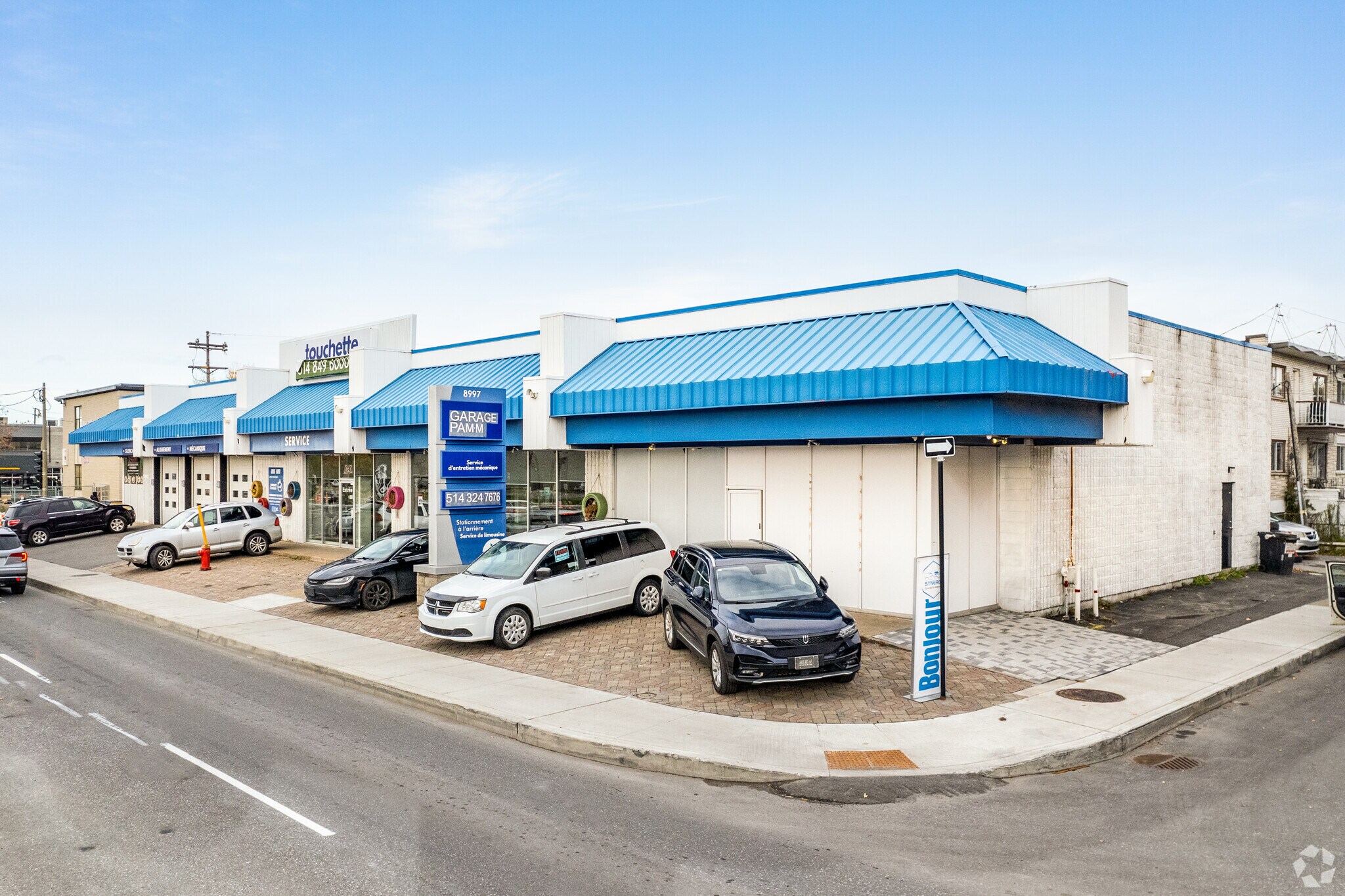 8985-8997 Boul Pie-IX, Montréal, QC for sale Primary Photo- Image 1 of 1
