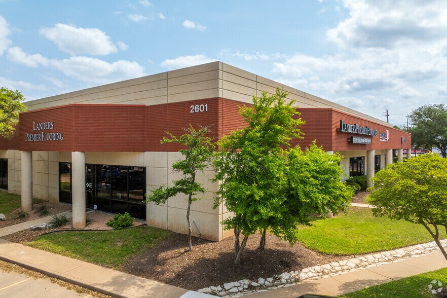 2600 McHale Ct, Austin, TX à louer - Photo du bâtiment - Image 1 de 7