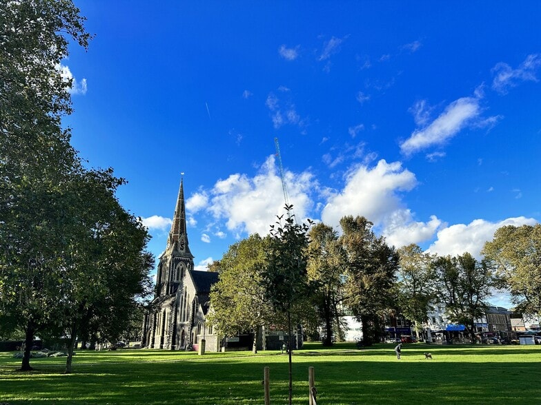 10-13 Heathfield Ter, Londres à louer - Photo du bâtiment - Image 2 de 9