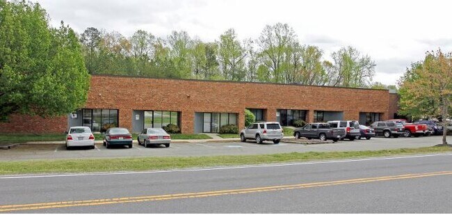Plus de détails pour 11034-11038 Lakeridge Pky, Ashland, VA - Local d'activités à louer