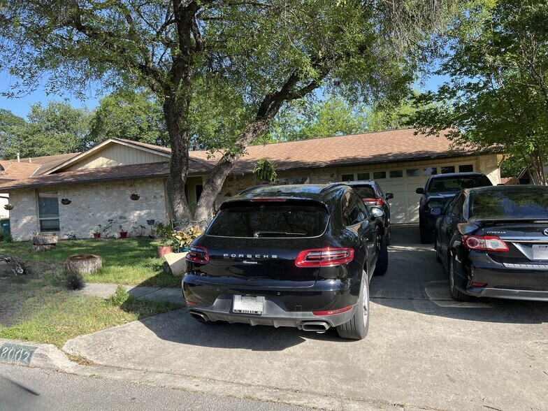 8002 Sturdy Oaks Trl, Live Oak, TX à vendre - Photo principale - Image 1 de 1