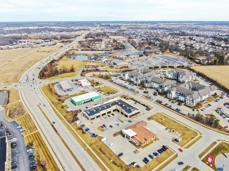 1413 Grindstone Plaza Dr, Columbia, MO à louer - Photo du bâtiment - Image 3 de 11