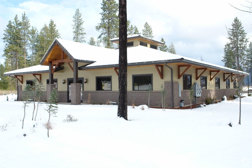 663 W Canfield Ave, Coeur d'Alene, ID à louer - Photo du bâtiment - Image 2 de 30