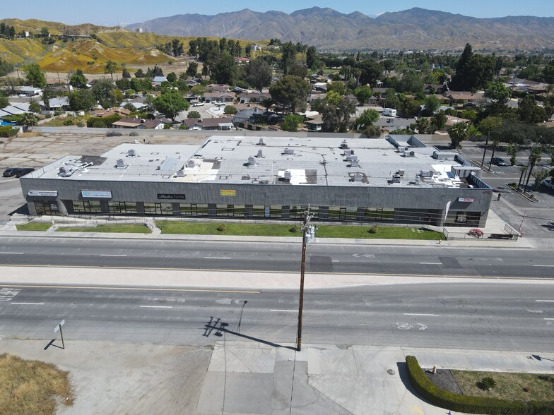 4000 E Florida Ave, Hemet, CA for lease - Building Photo - Image 1 of 11