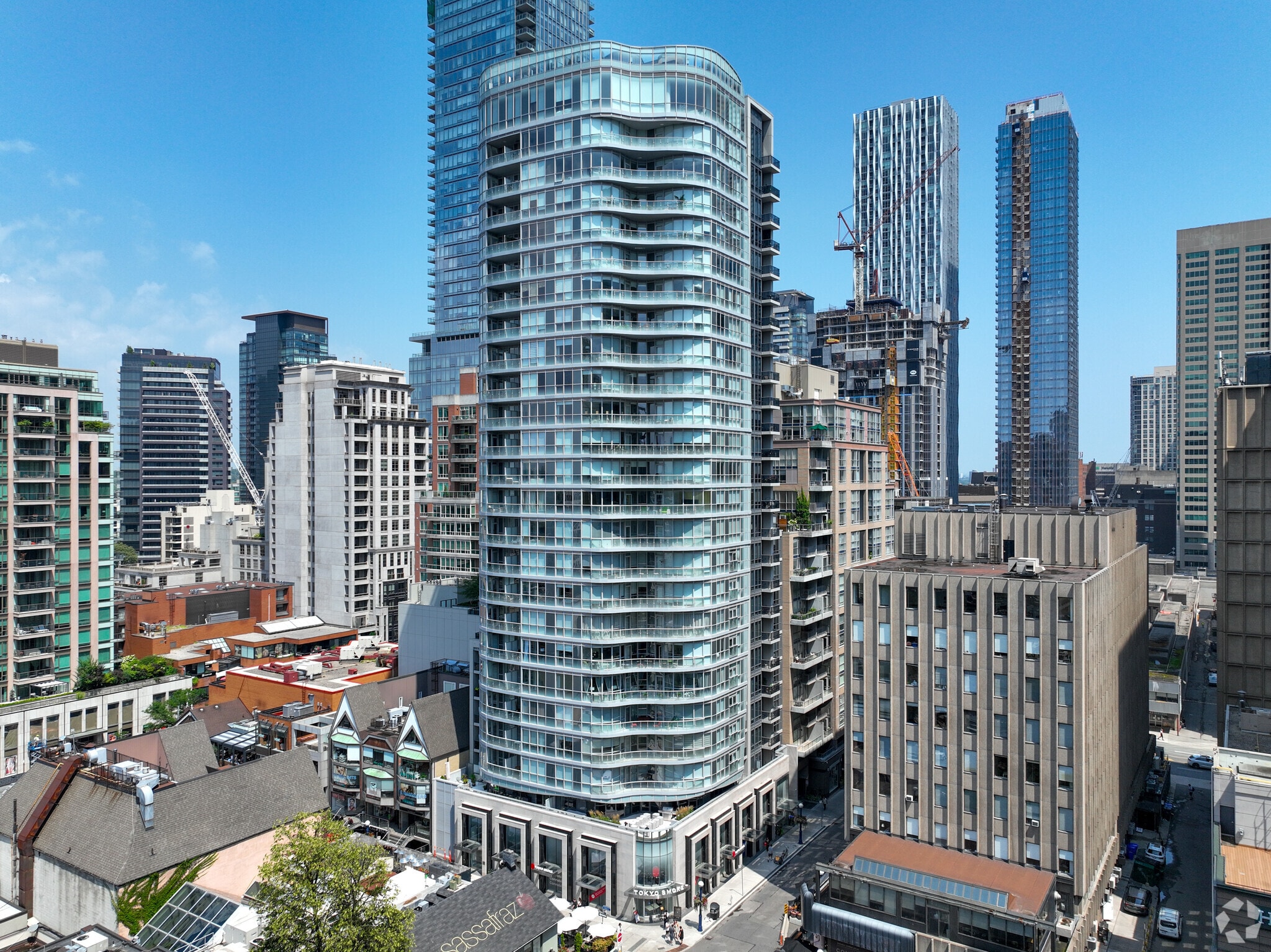 94 Cumberland St, Toronto, ON for sale Primary Photo- Image 1 of 1