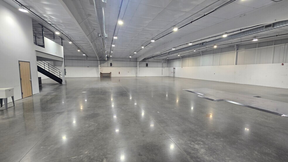 197 Thunder Rd, Mooresville, NC à louer - Photo du bâtiment - Image 2 de 37