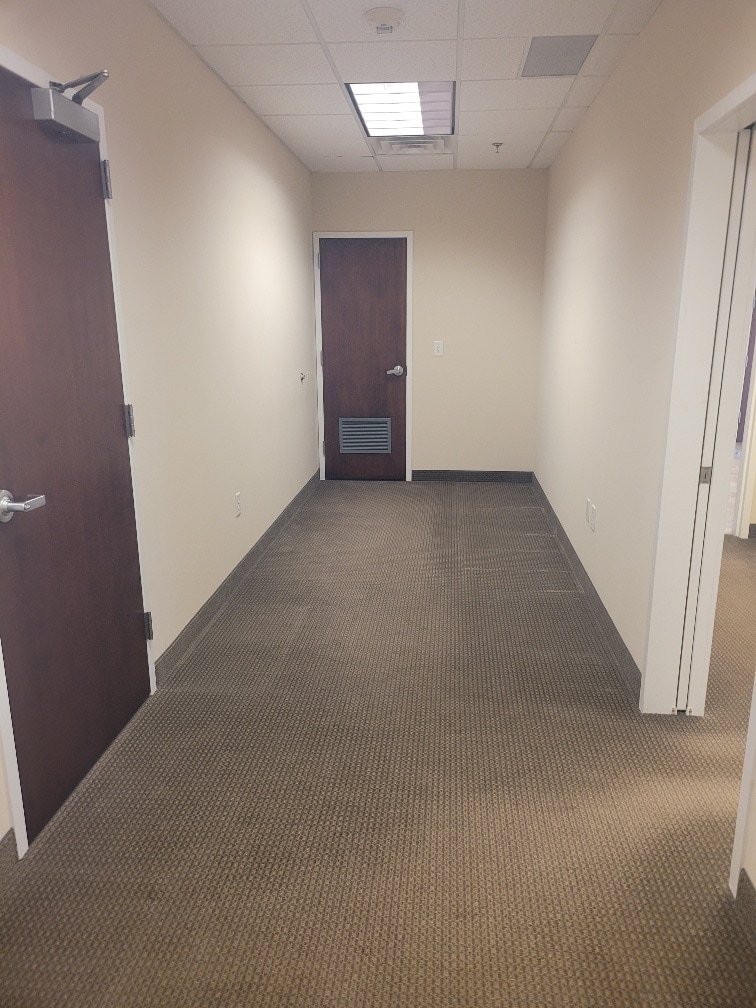 8410 Falls Of Neuse Rd, Raleigh, NC à louer Photo intérieure- Image 1 de 12