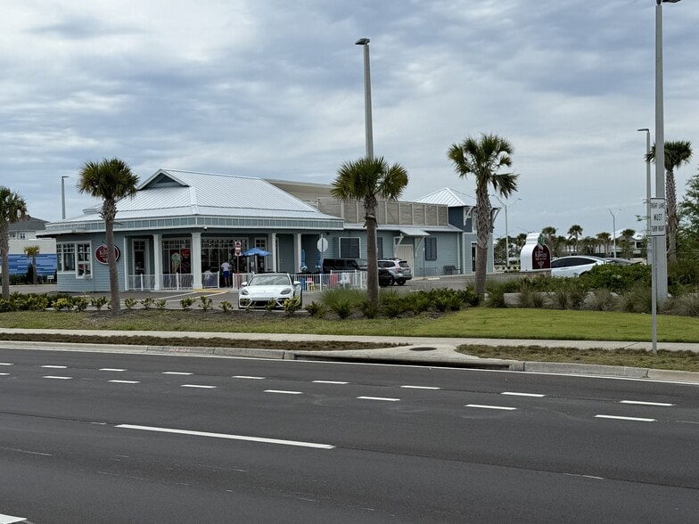 335 Beachfront Dr, Saint Johns, FL for lease - Building Photo - Image 3 of 10